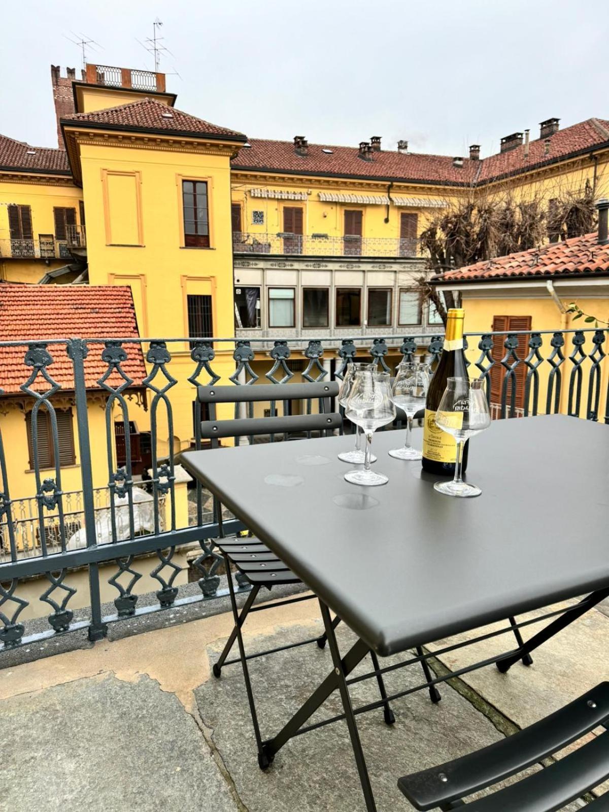 Le Tre Ca', Ca' Cecilia, Ca' Nina, Ca' Vittoria Apartment Асти Екстериор снимка