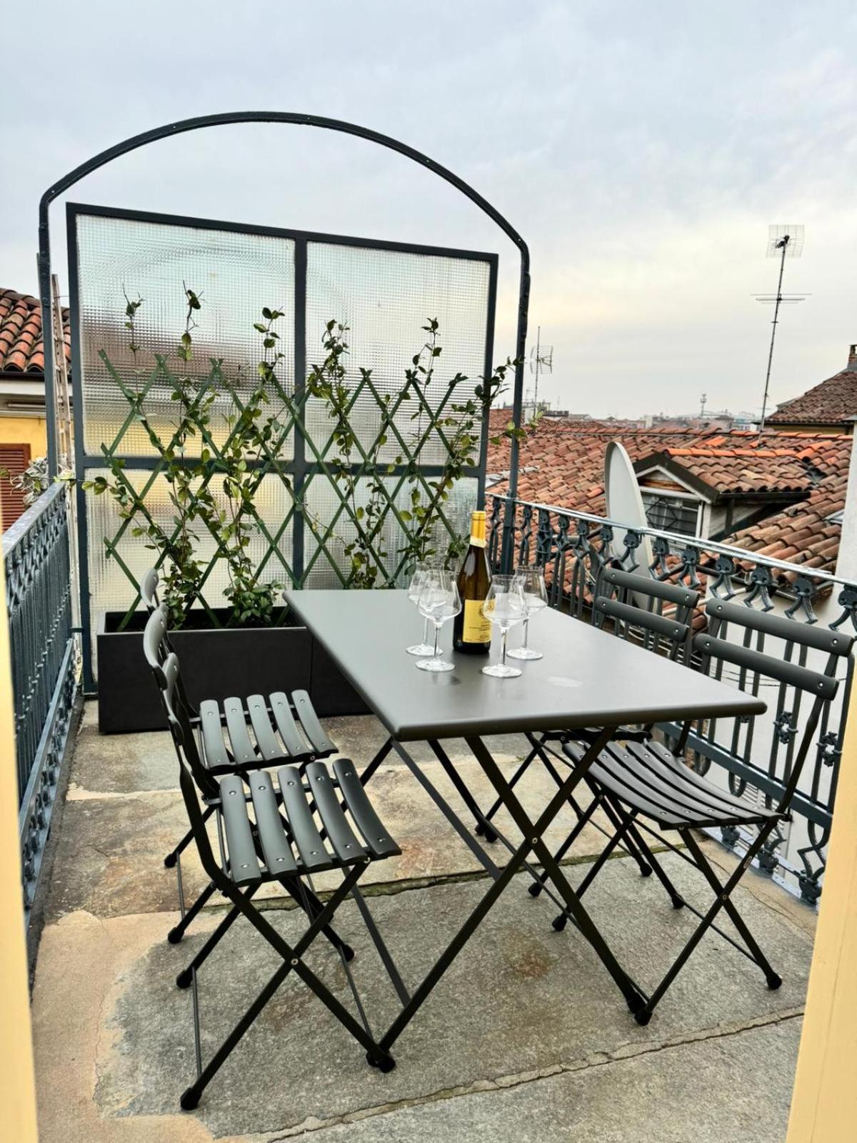 Le Tre Ca', Ca' Cecilia, Ca' Nina, Ca' Vittoria Apartment Асти Екстериор снимка