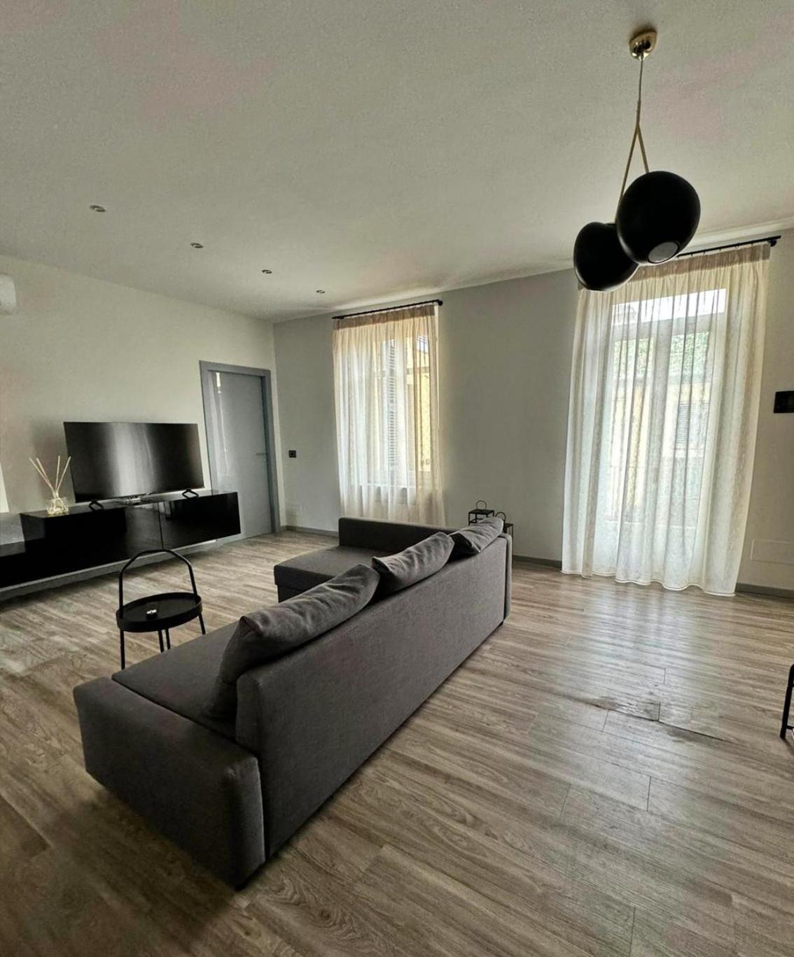 Le Tre Ca', Ca' Cecilia, Ca' Nina, Ca' Vittoria Apartment Асти Екстериор снимка