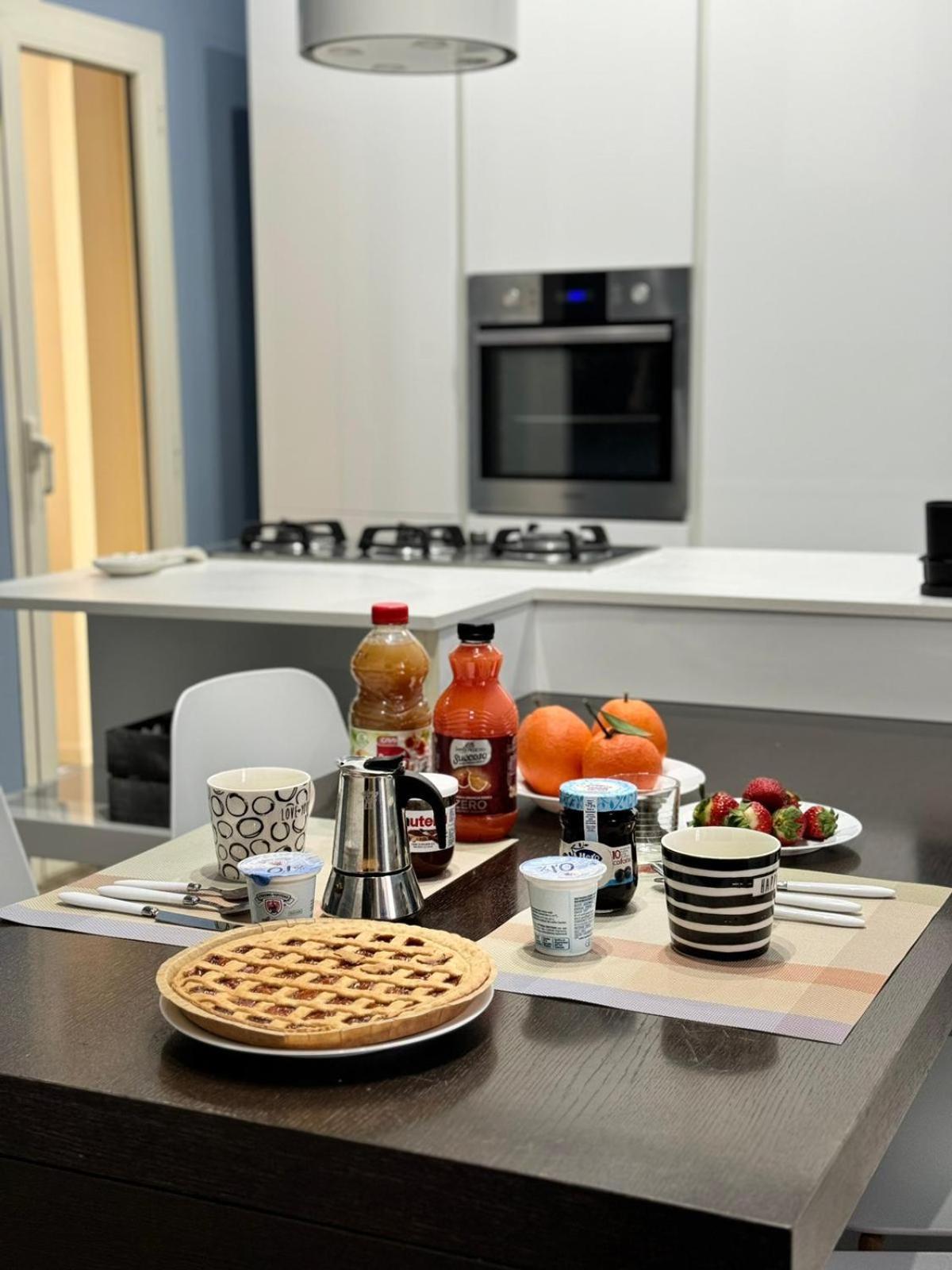 Le Tre Ca', Ca' Cecilia, Ca' Nina, Ca' Vittoria Apartment Асти Екстериор снимка