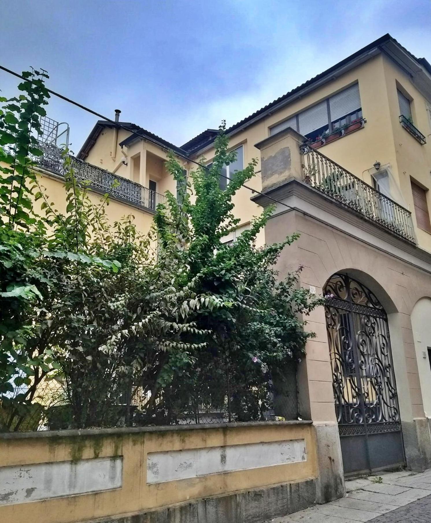 Le Tre Ca', Ca' Cecilia, Ca' Nina, Ca' Vittoria Apartment Асти Екстериор снимка