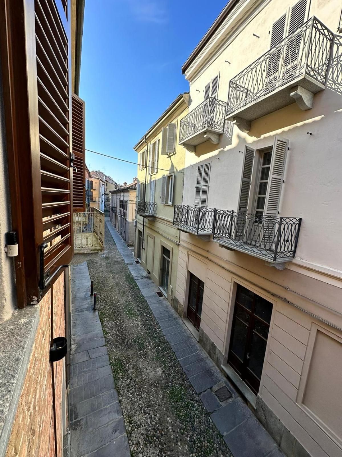 Le Tre Ca', Ca' Cecilia, Ca' Nina, Ca' Vittoria Apartment Асти Екстериор снимка