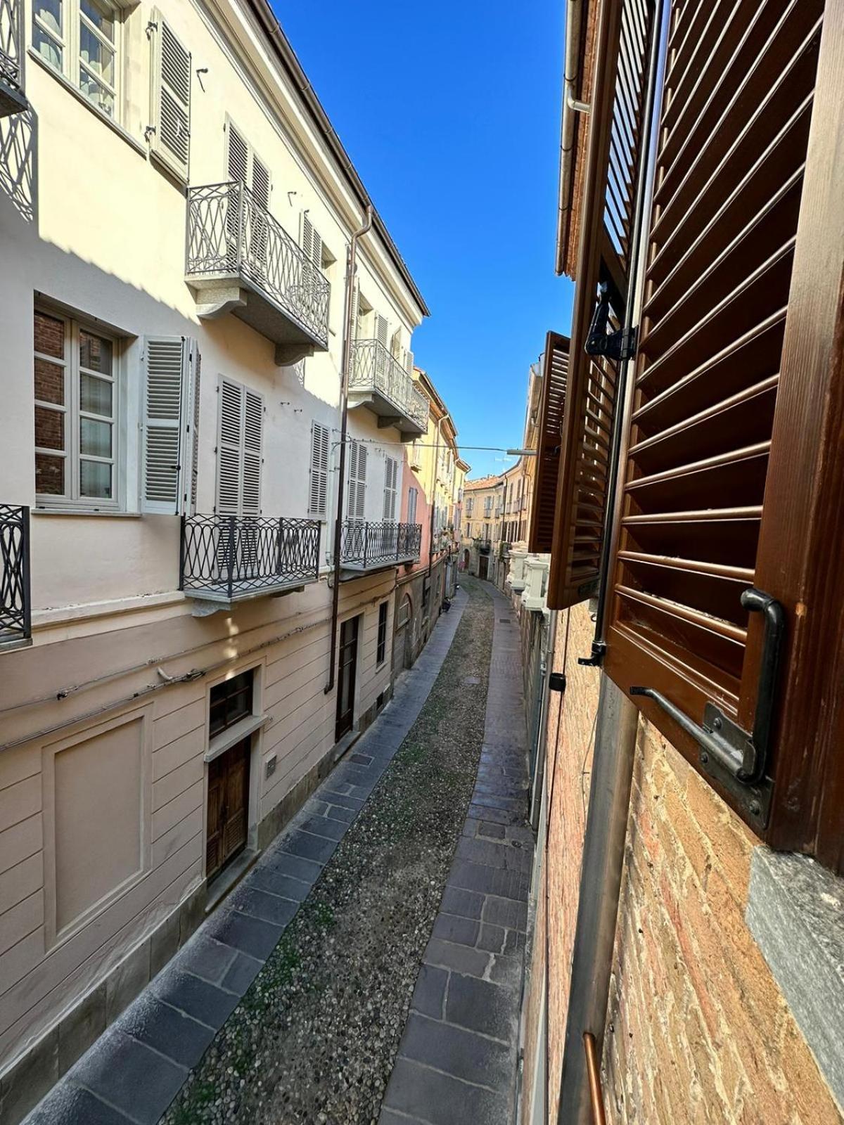 Le Tre Ca', Ca' Cecilia, Ca' Nina, Ca' Vittoria Apartment Асти Екстериор снимка